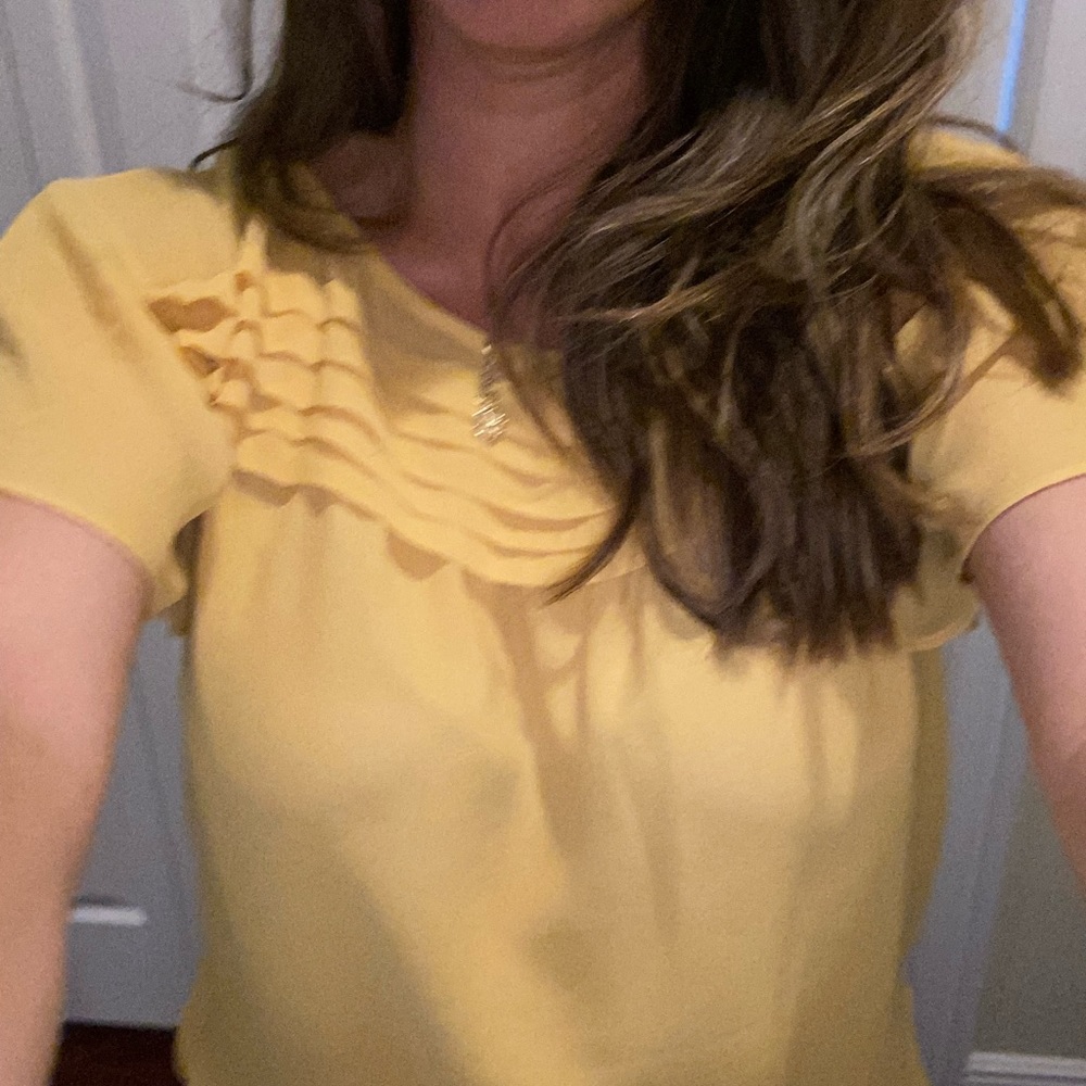 Max studio yellow embroidered work top medium